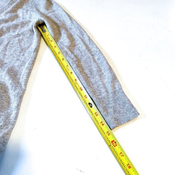 Banana Republic Boyfriend Cardigan Sweater. - Picture 8 of 8